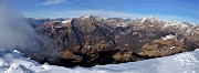 75 Da Alben-Cima Croce vista sulla conca di Oltre il Colle, cime Menna, Arera, Grem